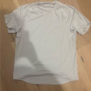 Lululemon x Peloton License to Train Men's Light Gray Performance Shirt
